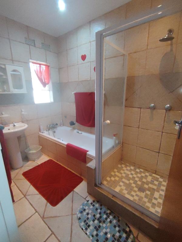 3 Bedroom Property for Sale in Vaalpark Free State
